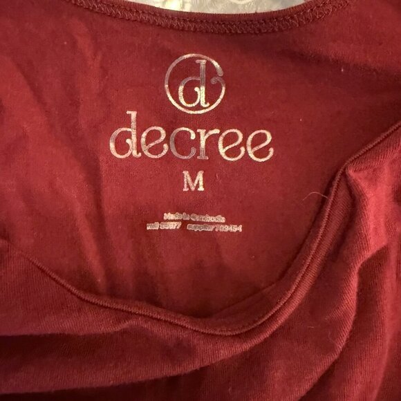 decree maroon fitted top - 3/4 sleeve - Picture 4 of 5